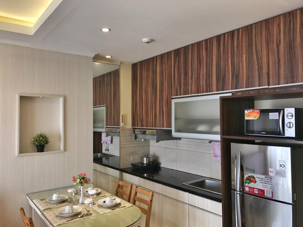 Ravarine Suite Apartment Giacarta Esterno foto