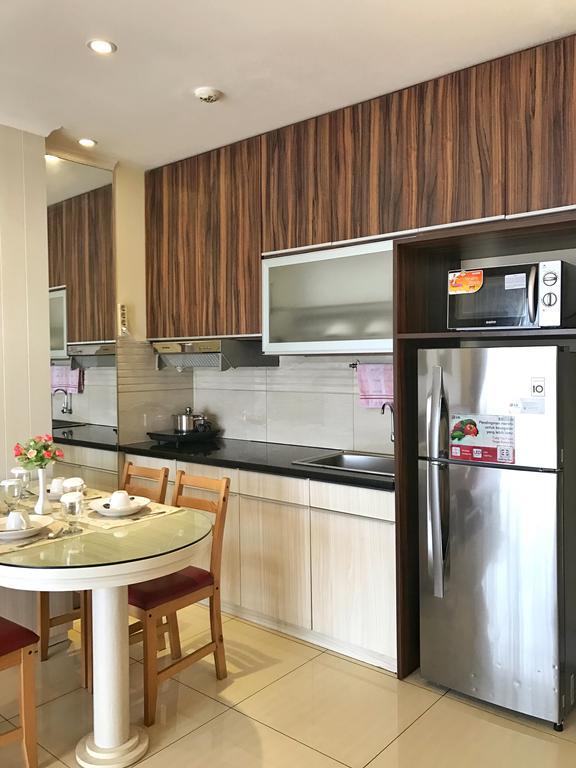 Ravarine Suite Apartment Giacarta Esterno foto
