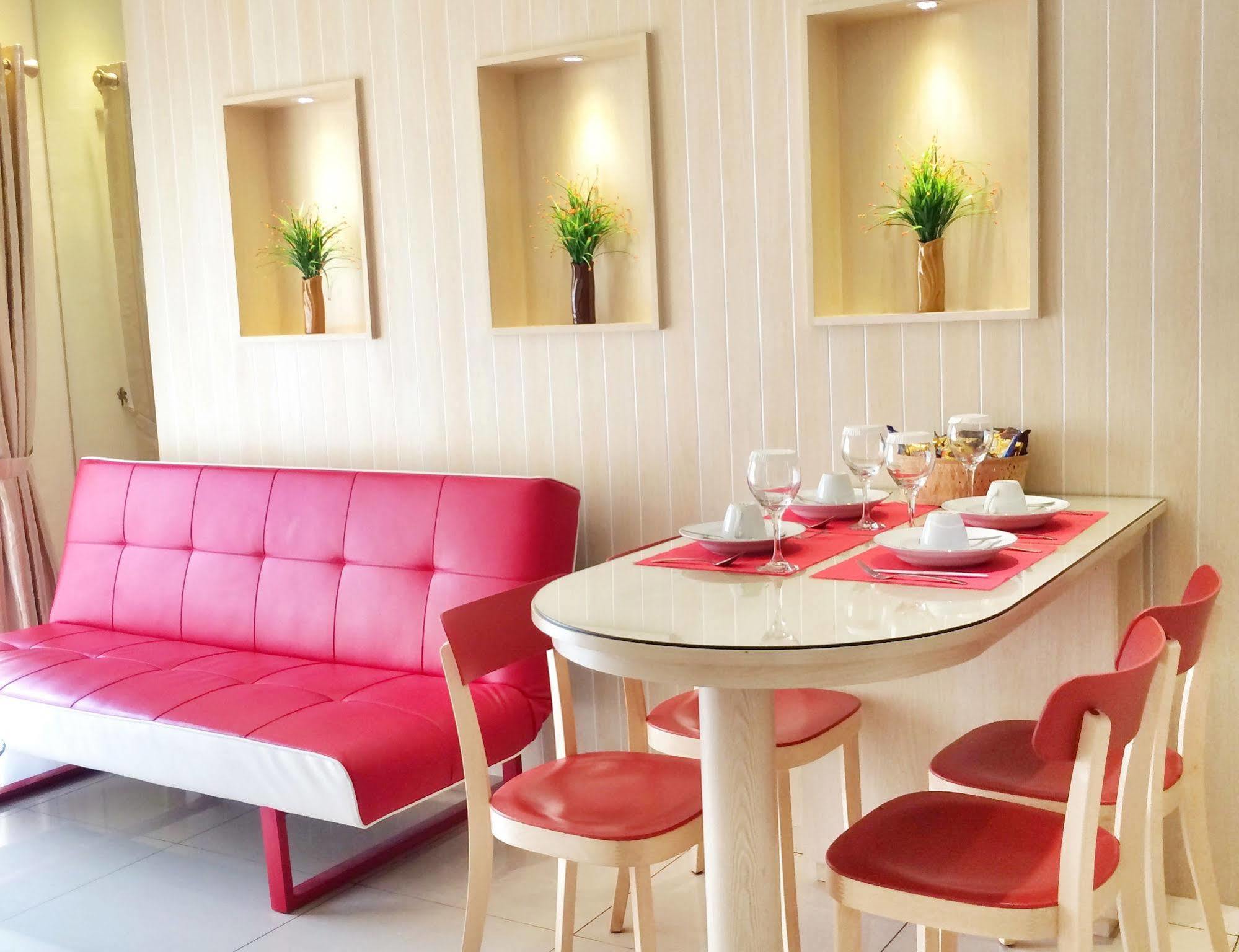 Ravarine Suite Apartment Giacarta Esterno foto