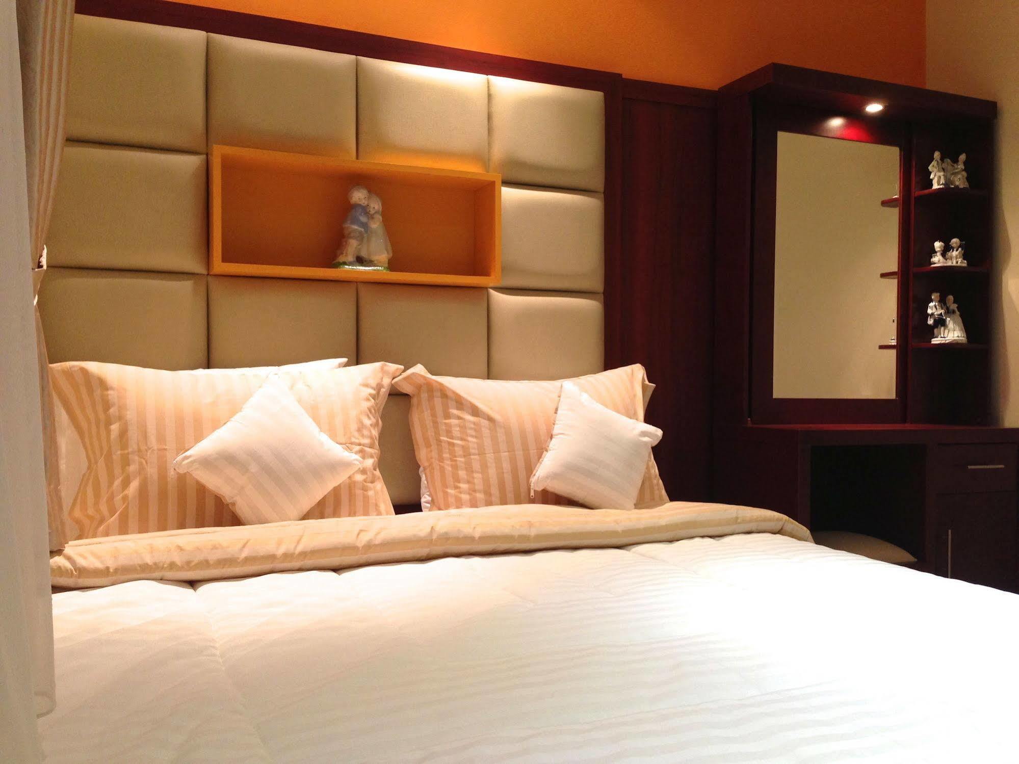 Ravarine Suite Apartment Giacarta Esterno foto
